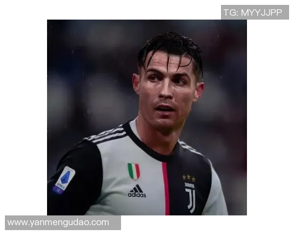 足球场上的魅力女神:帅气球星头像展现自信与优雅的完美融合 足球场上的魅力女神:帅气球星头像展现自信与优雅的完美融合