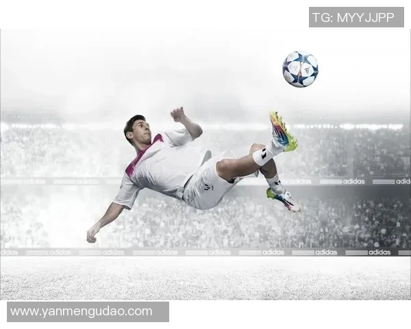 足球明星帅气动作集锦,展现球场英雄风采与惊艳瞬间 足球明星帅气动作集锦,展现球场英雄风采与惊艳瞬间